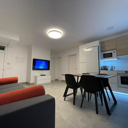 Izaro Apartamento Atico De Lujo Cerca De Playa Dorada Playa Blanca  Exterior foto