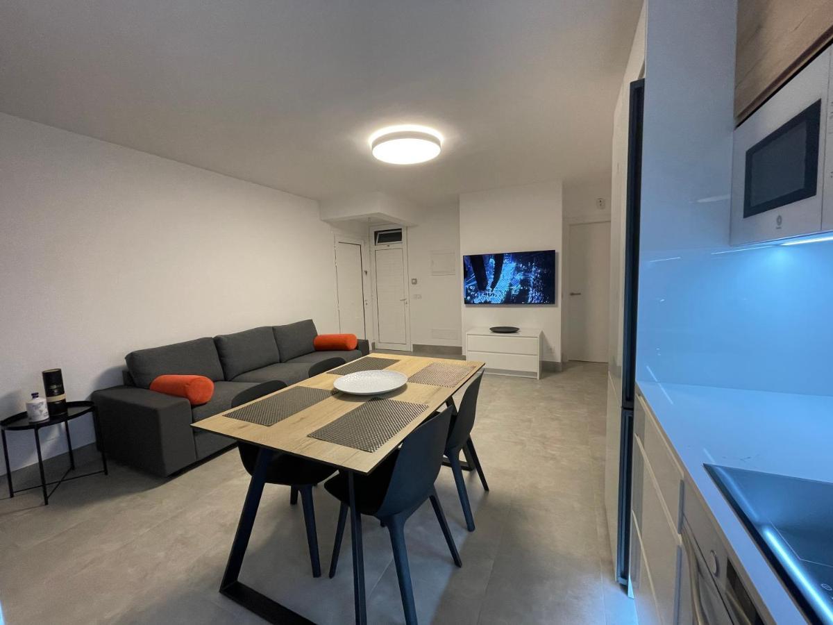 Izaro Apartamento Atico De Lujo Cerca De Playa Dorada Playa Blanca  Exterior foto