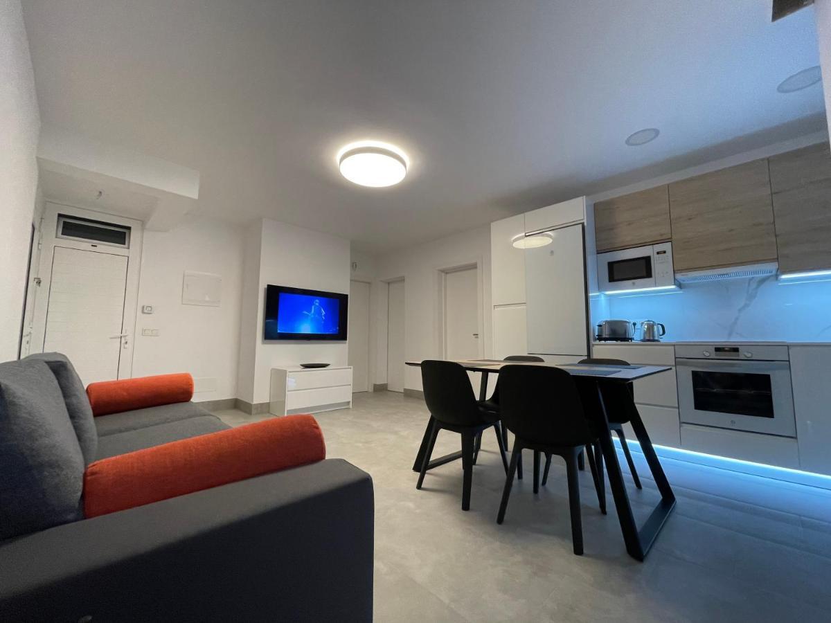 Izaro Apartamento Atico De Lujo Cerca De Playa Dorada Playa Blanca  Exterior foto