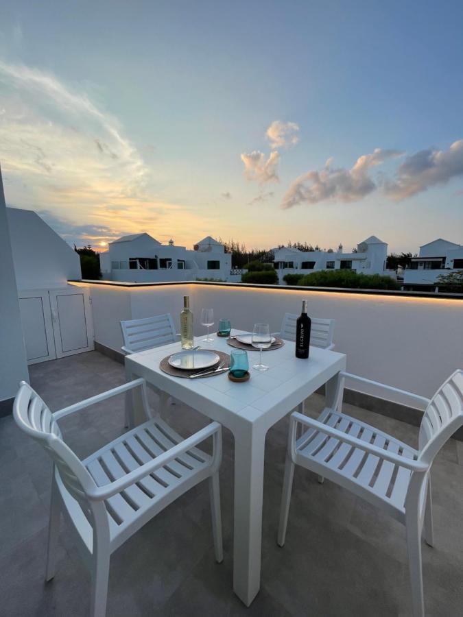 Izaro Apartamento Atico De Lujo Cerca De Playa Dorada Playa Blanca  Exterior foto