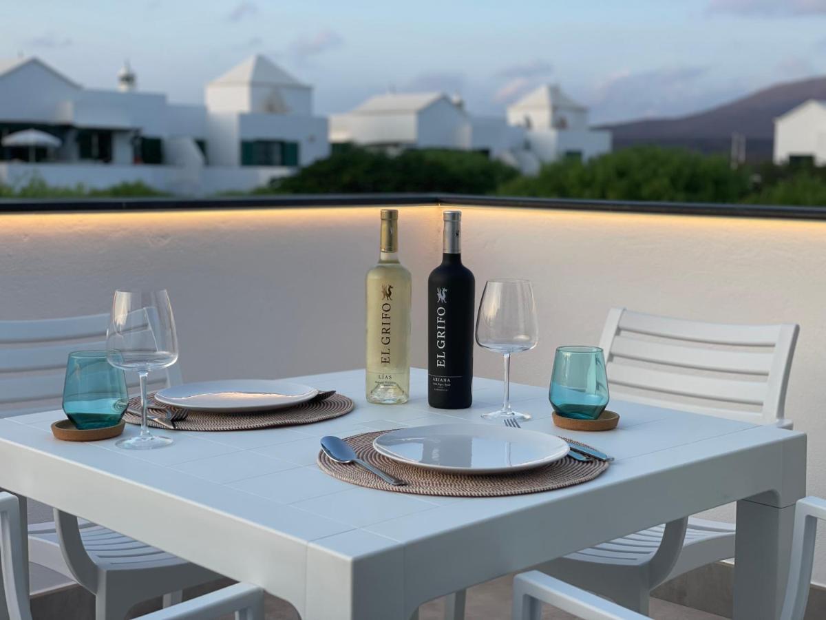 Izaro Apartamento Atico De Lujo Cerca De Playa Dorada Playa Blanca  Exterior foto