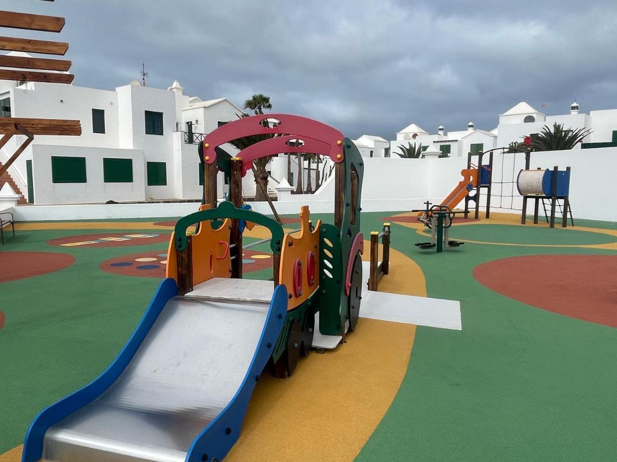 Izaro Apartamento Atico De Lujo Cerca De Playa Dorada Playa Blanca  Exterior foto