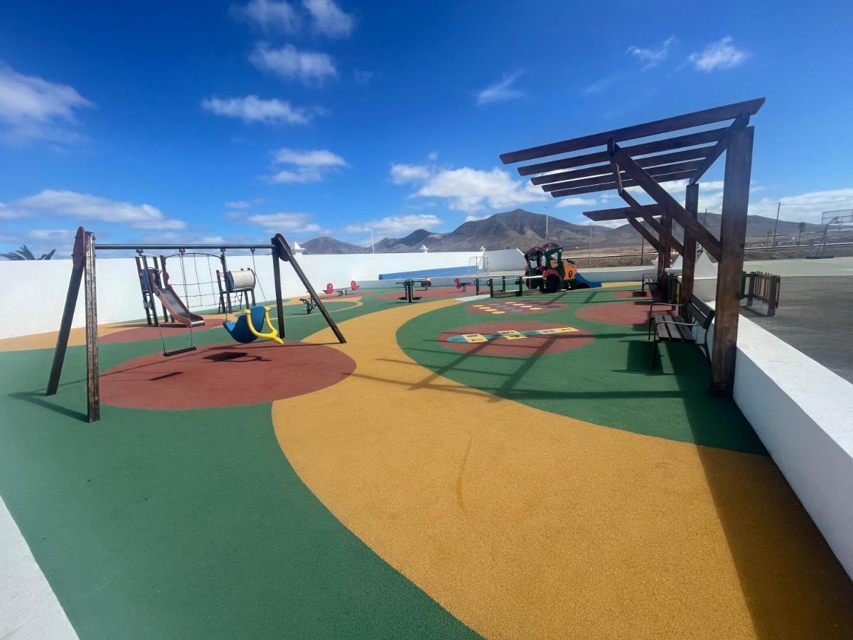 Izaro Apartamento Atico De Lujo Cerca De Playa Dorada Playa Blanca  Exterior foto