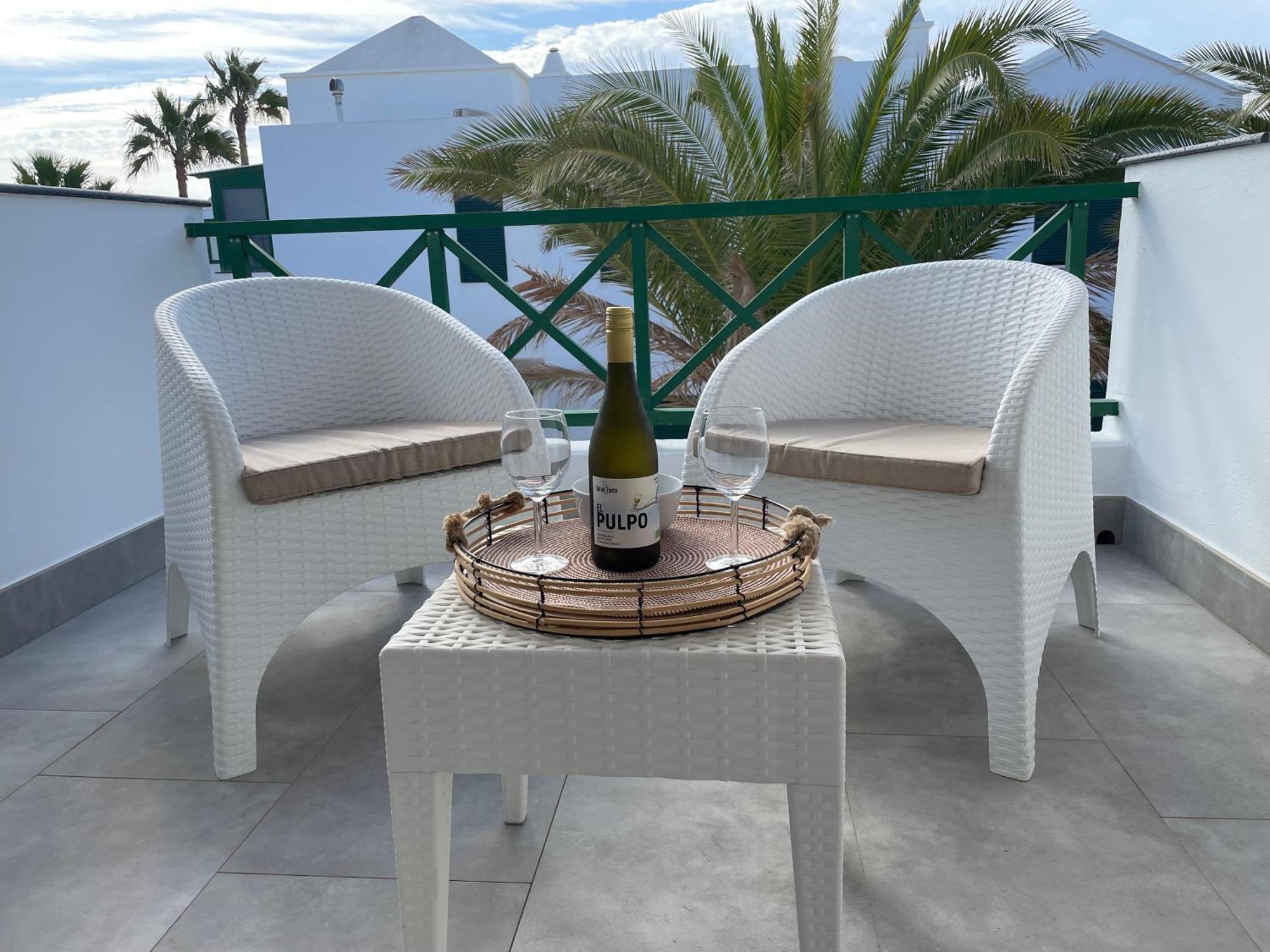 Izaro Apartamento Atico De Lujo Cerca De Playa Dorada Playa Blanca  Exterior foto