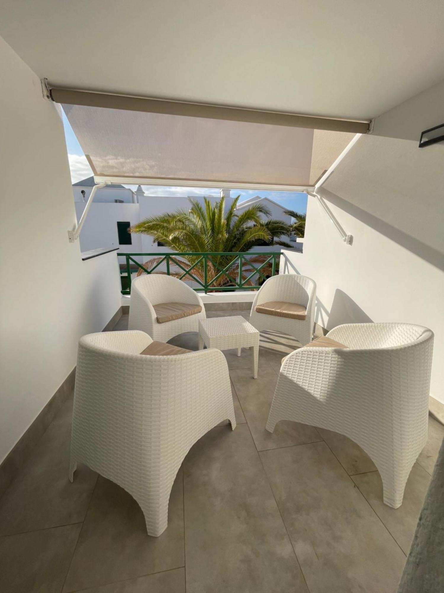 Izaro Apartamento Atico De Lujo Cerca De Playa Dorada Playa Blanca  Exterior foto